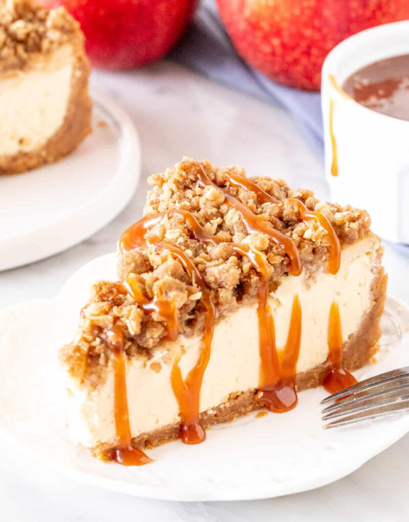 apple crisp cheesecake with caramel sauce 
