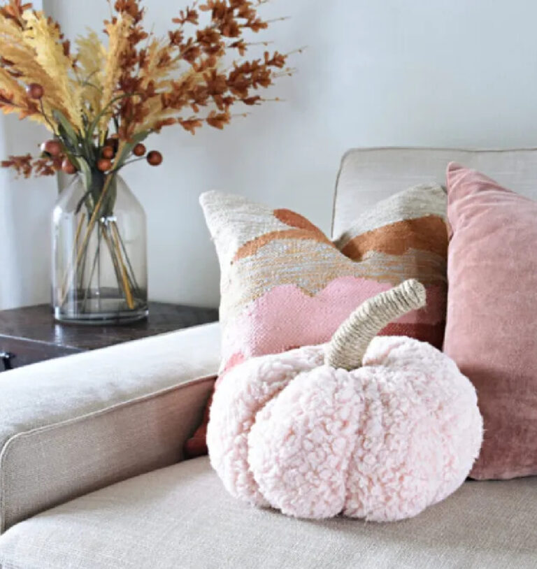 pink sherpa DIY pumpkin pillow