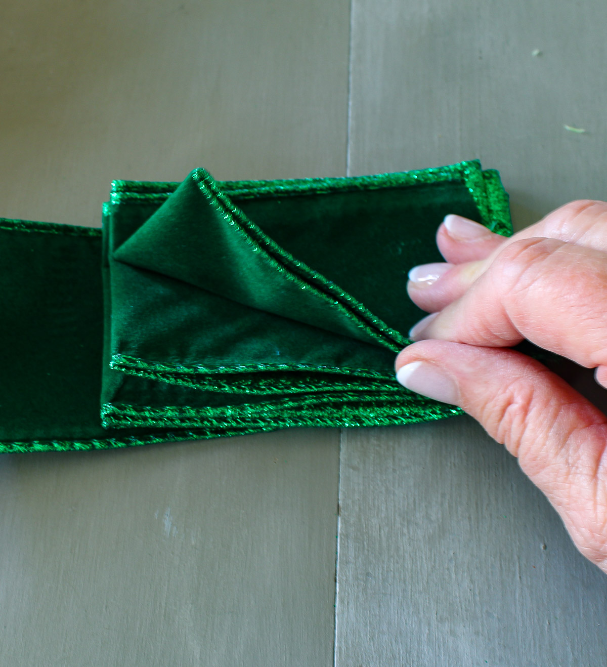 Three Easy Christmas Tree Ribbon DIY Projects - Bluesky at Home