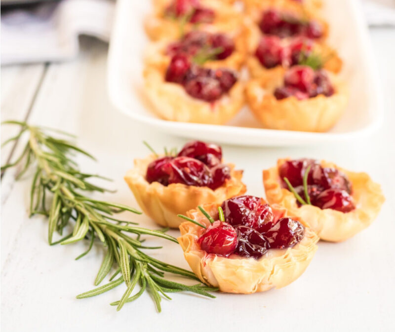 cranberry brie bites in phyllo cups
