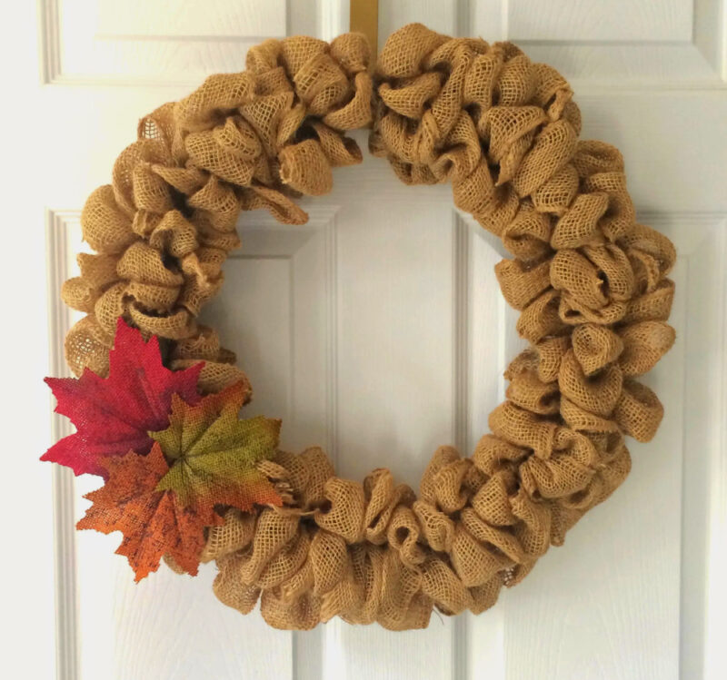 fall wreath made with burlap bubbles