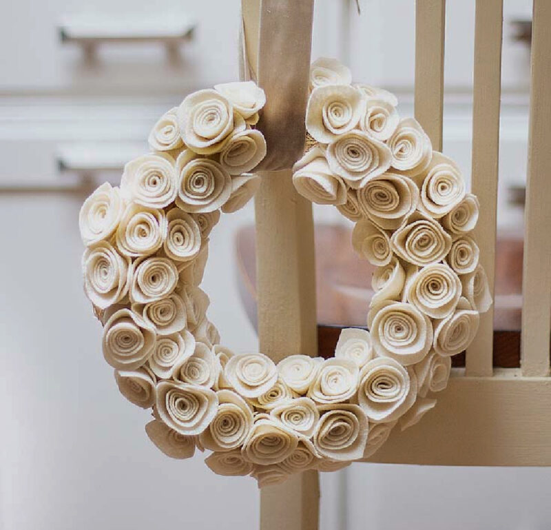fall wreath made with felt rosettes