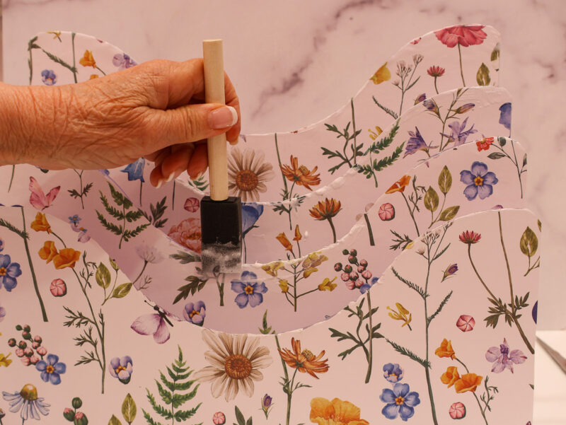 sealing the edges of the drawer liner