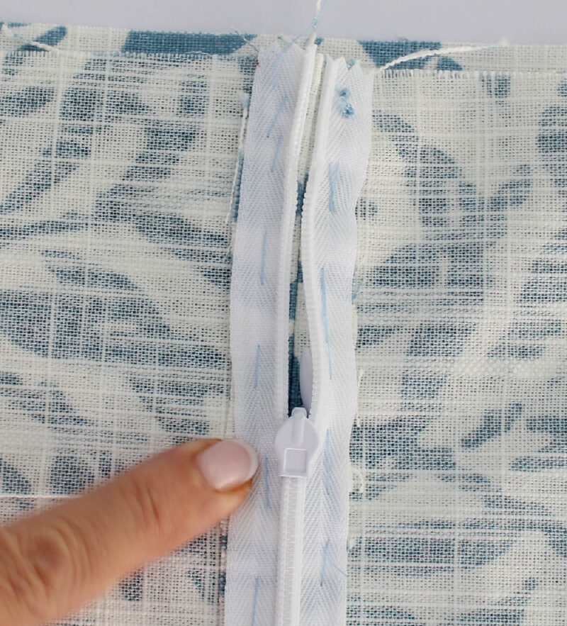 how to make a zippered pillow