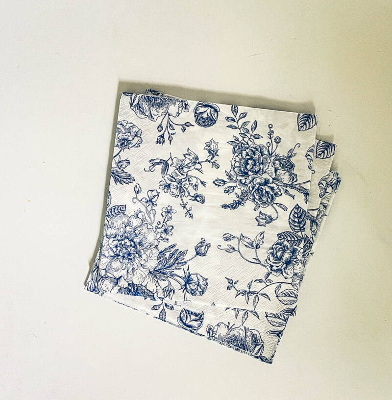 blue and white chinoiserie