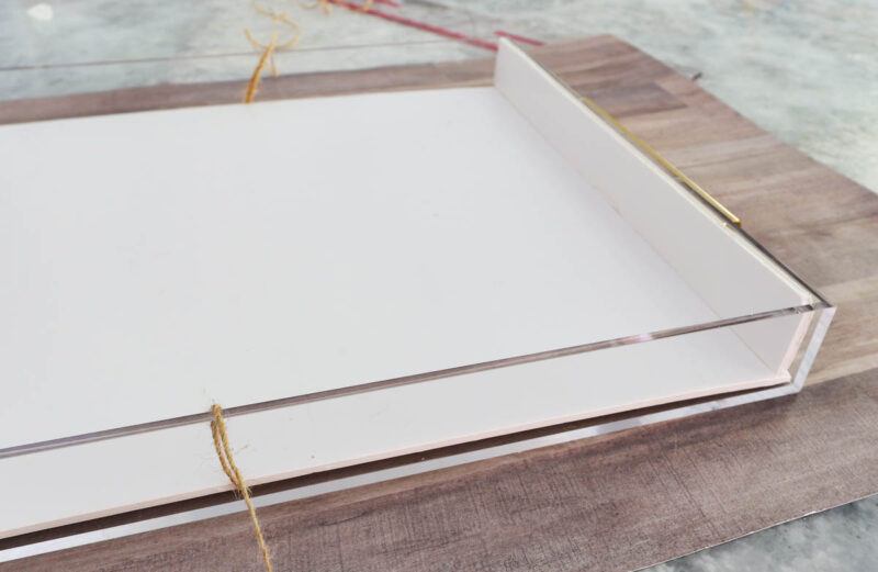 side inserts inside acrylic tray